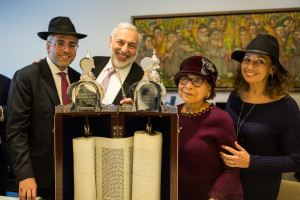 BLAKE EZRA CHAZAK HACHNASAT SEFER TORAH 0241 (1)